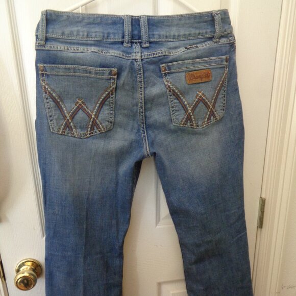 Wrangler Boot Cut Denim Blue Jeans Women's 11x30 - Picture 1 of 5